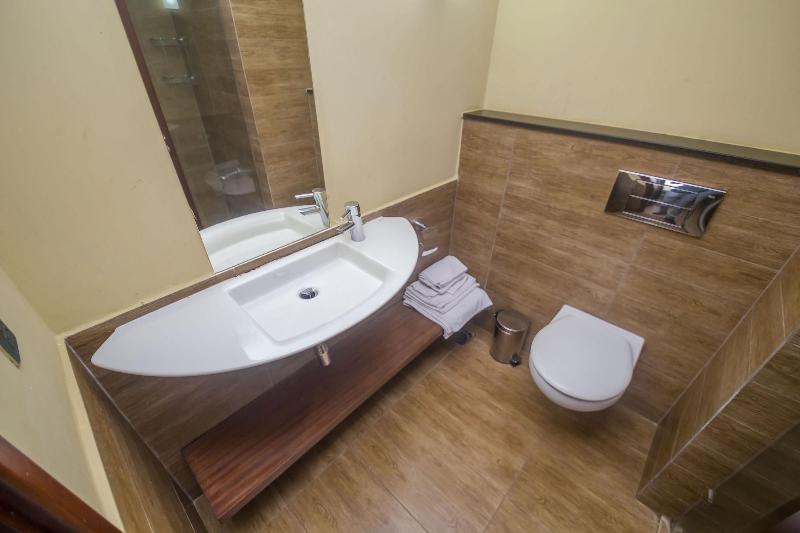 Taarifa Suites by Dunhill Serviced Apartments image
