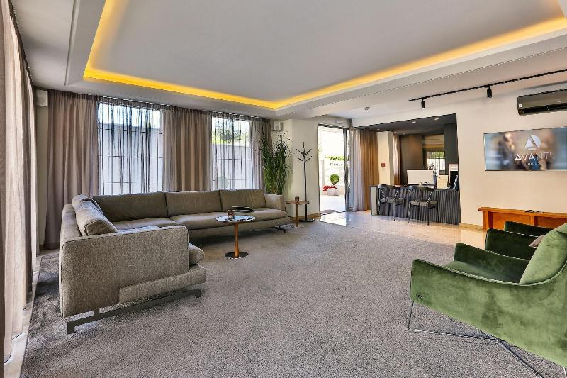 Avanti Hotel & Spa image