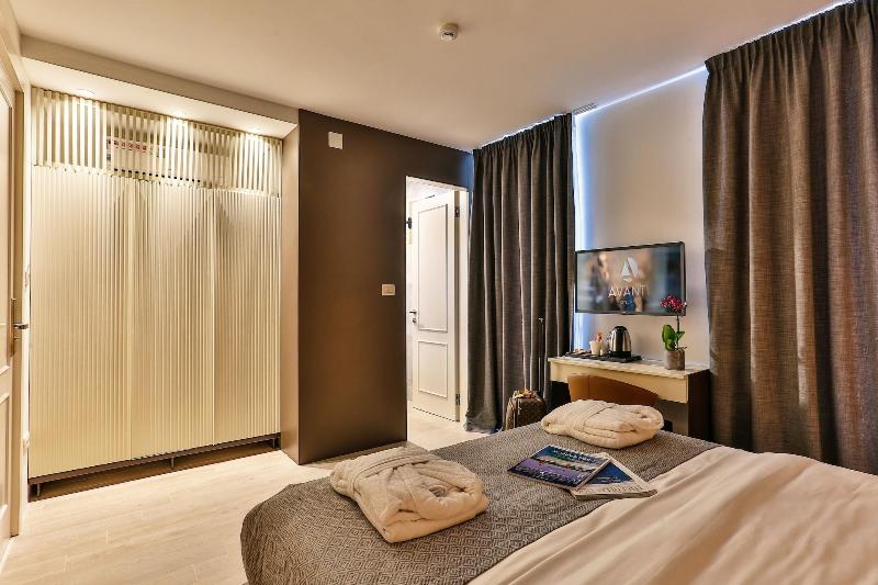 Avanti Hotel & Spa image