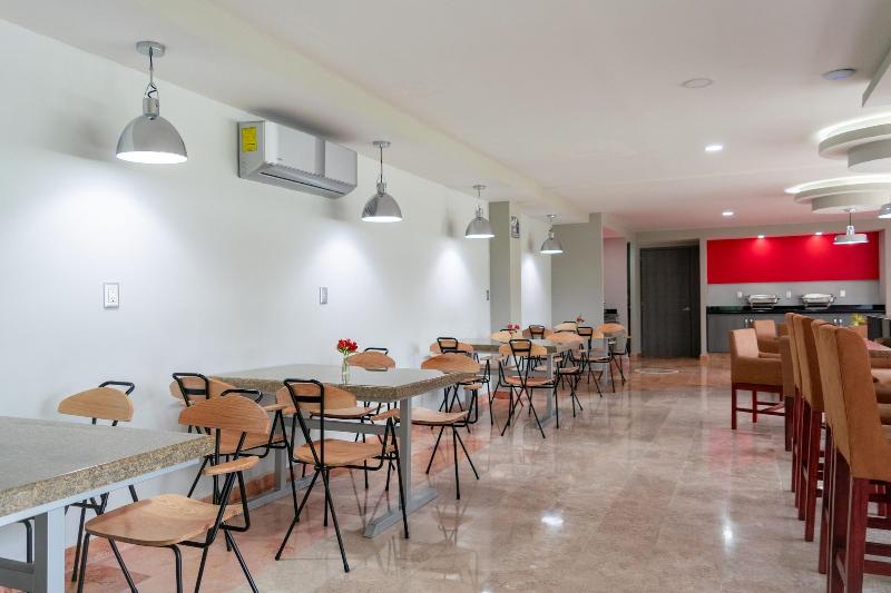 Hotel 5 Inn Plus image
