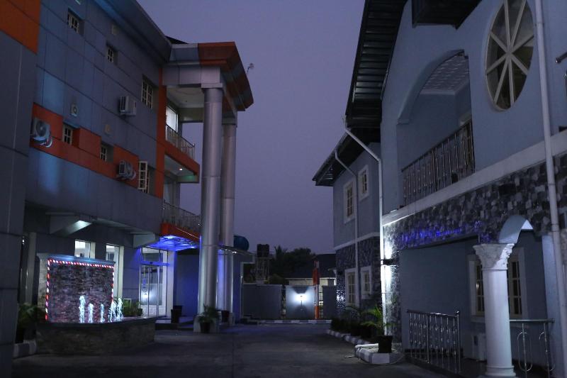 Aliz Ambruz Hotel image