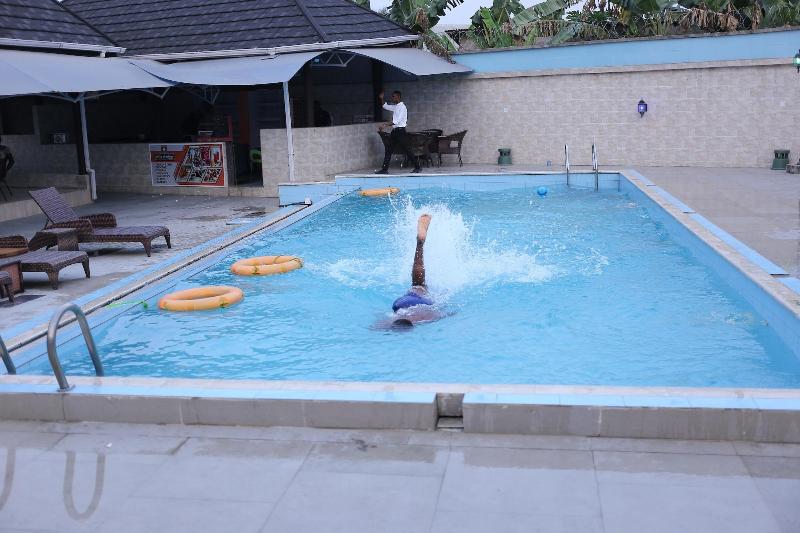 Aliz Ambruz Hotel image