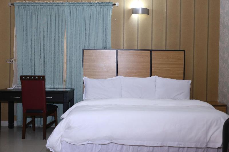 Aliz Ambruz Hotel image