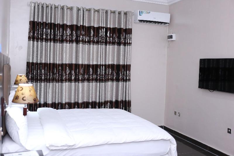 Aliz Ambruz Hotel image