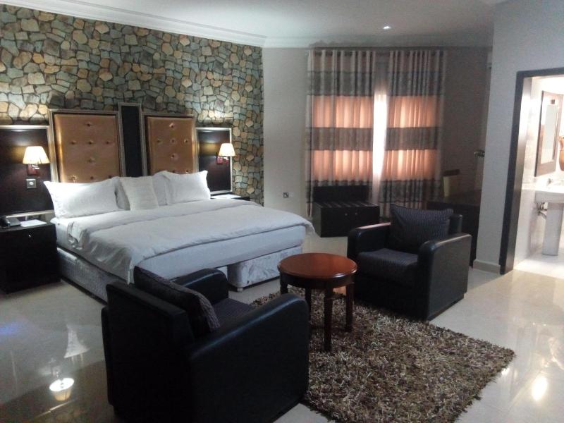 Aliz Ambruz Hotel image