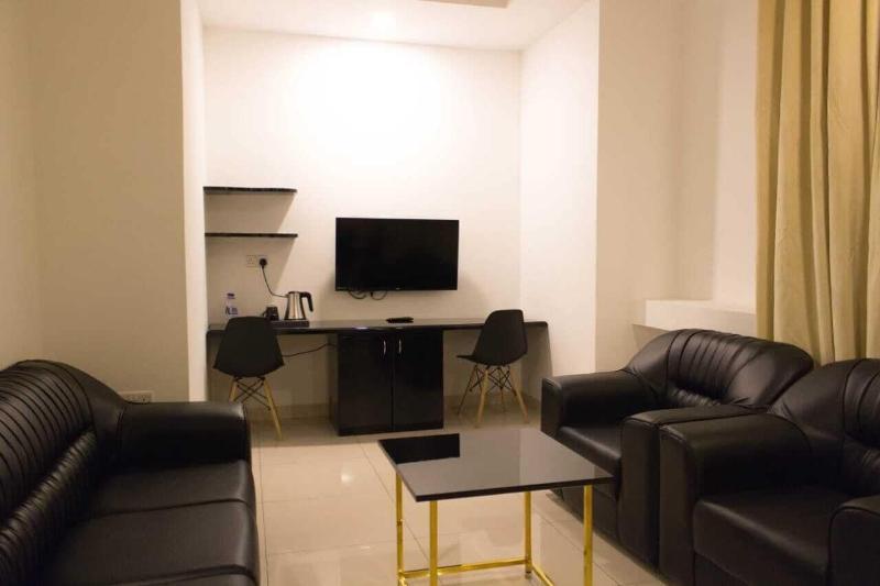 Parkside Plaza Hotel - Muscat image