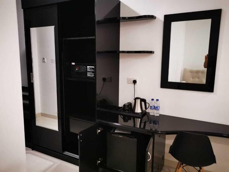 Parkside Plaza Hotel - Muscat image