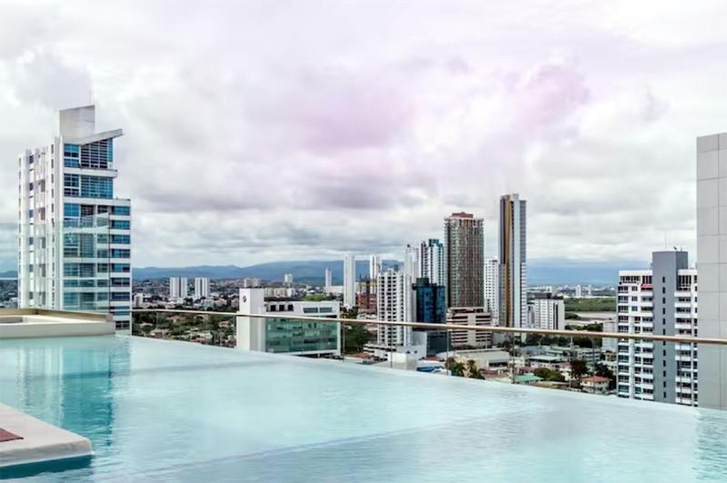 Stunning City Center image