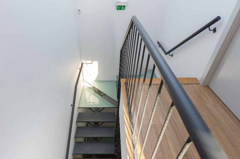 Serra do Pilar Porto Suites image