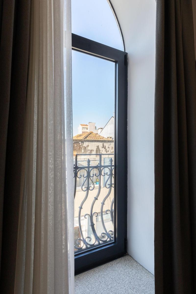 Serra do Pilar Porto Suites image