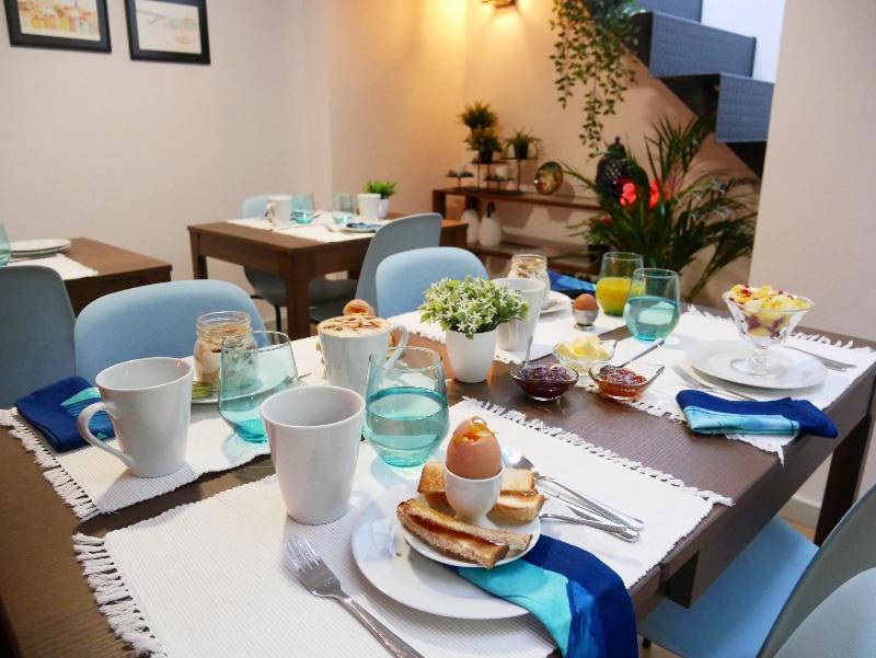 Serra do Pilar Porto Suites image