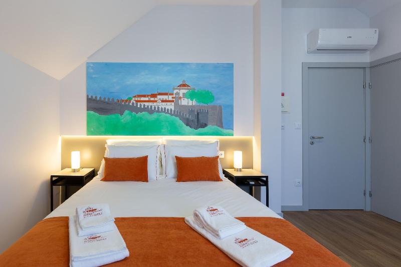 Serra do Pilar Porto Suites image