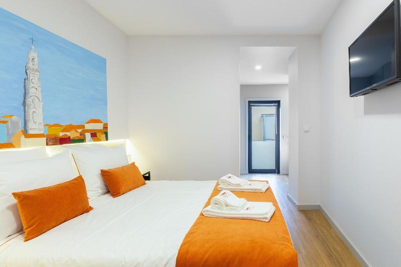 Serra do Pilar Porto Suites image