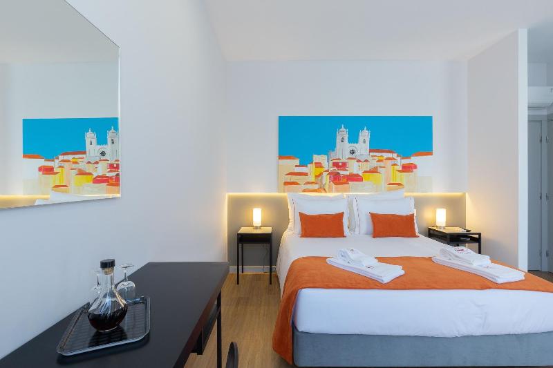 Serra do Pilar Porto Suites image