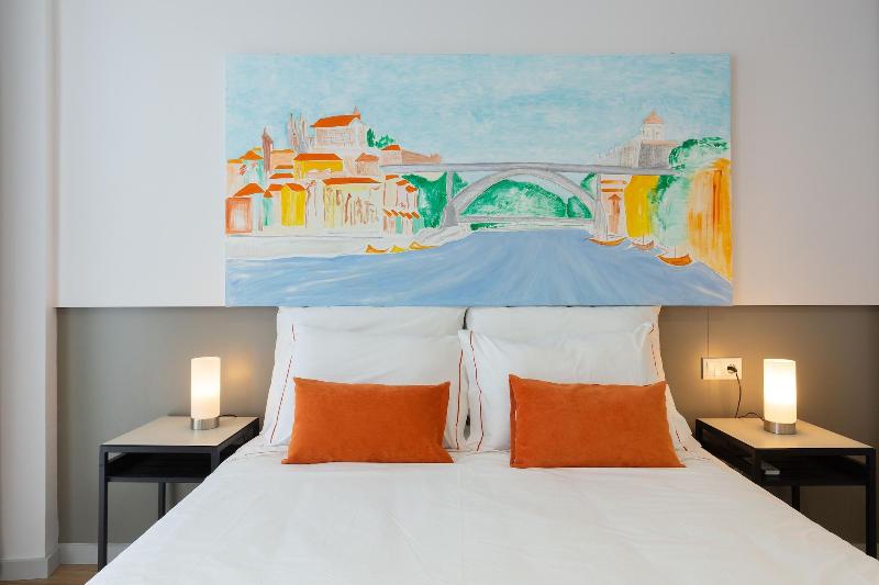 Serra do Pilar Porto Suites image