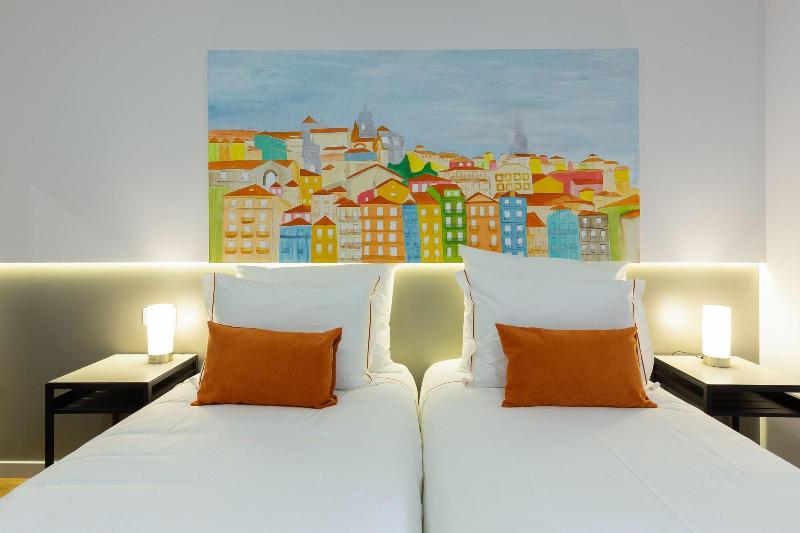 Serra do Pilar Porto Suites image