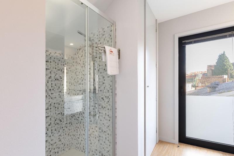 Serra do Pilar Porto Suites image