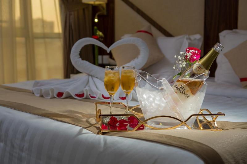 Sun Park Hotel Suites image