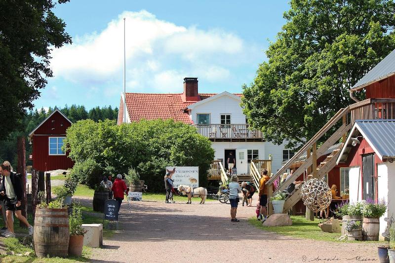 Farmlodge image