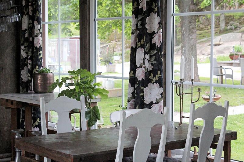 Farmlodge image
