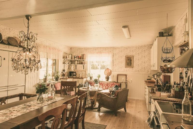 Farmlodge image