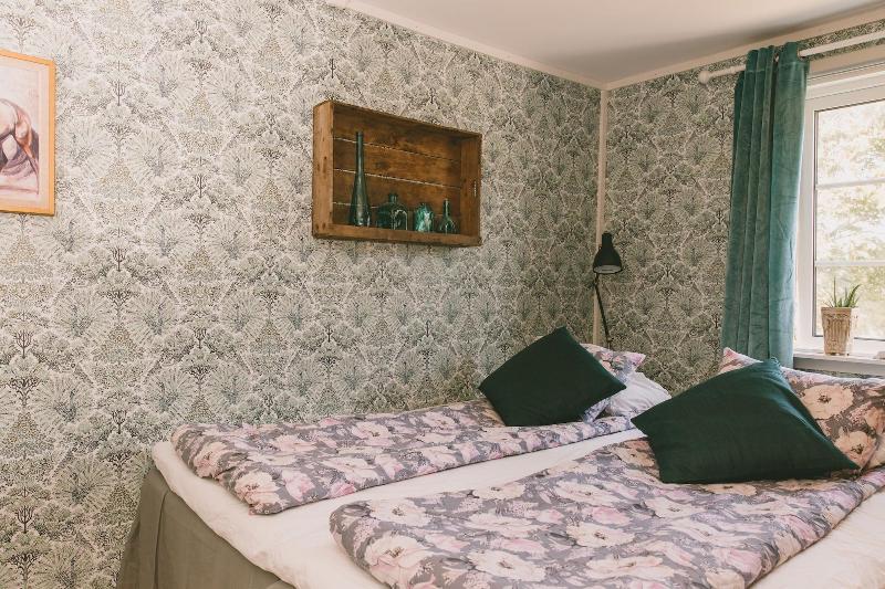 Farmlodge image