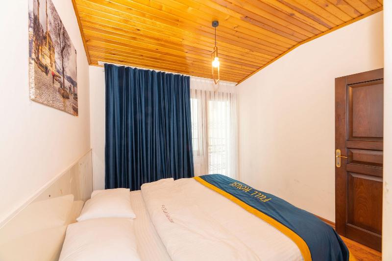 Opera House Hotel image