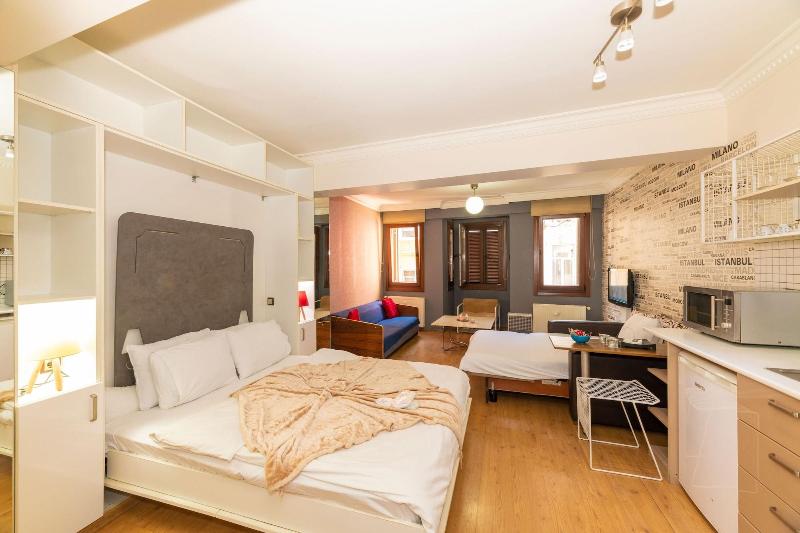 Opera House Hotel image