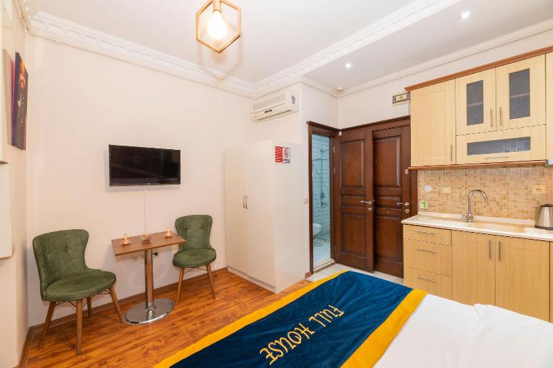 Opera House Hotel image