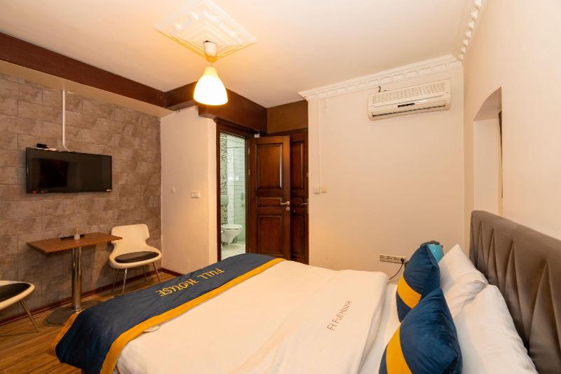 Opera House Hotel image