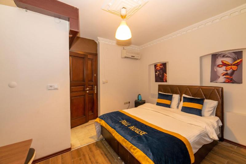 Opera House Hotel image