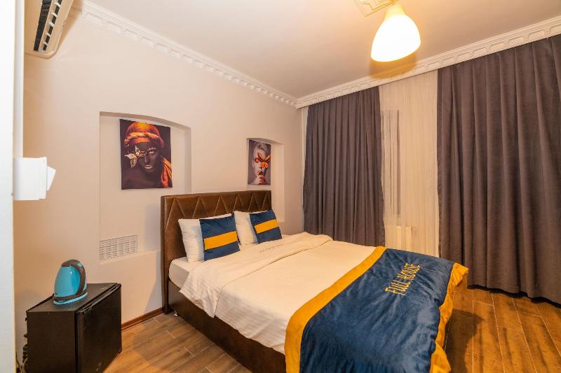Opera House Hotel image