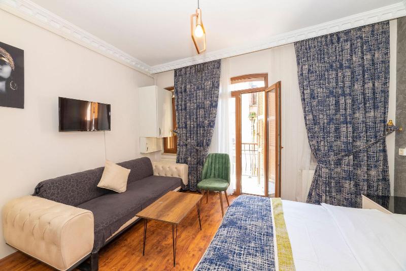 Opera House Hotel image