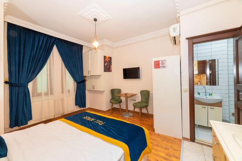Opera House Hotel image