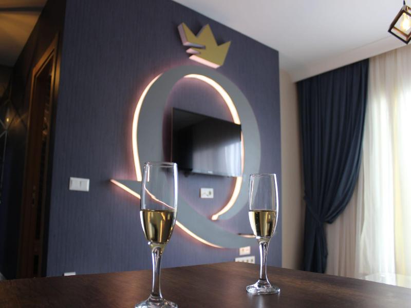 Quars Suite image