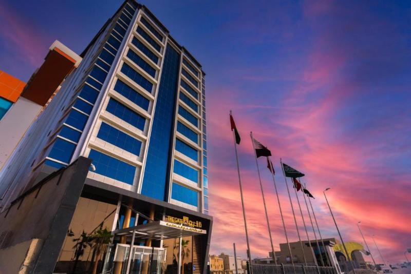The Gate Hotel and Apartments image