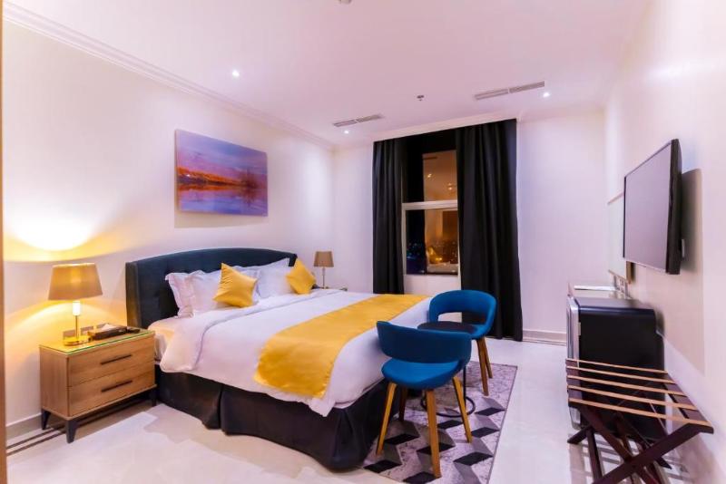 The Gate Hotel and Apartments image