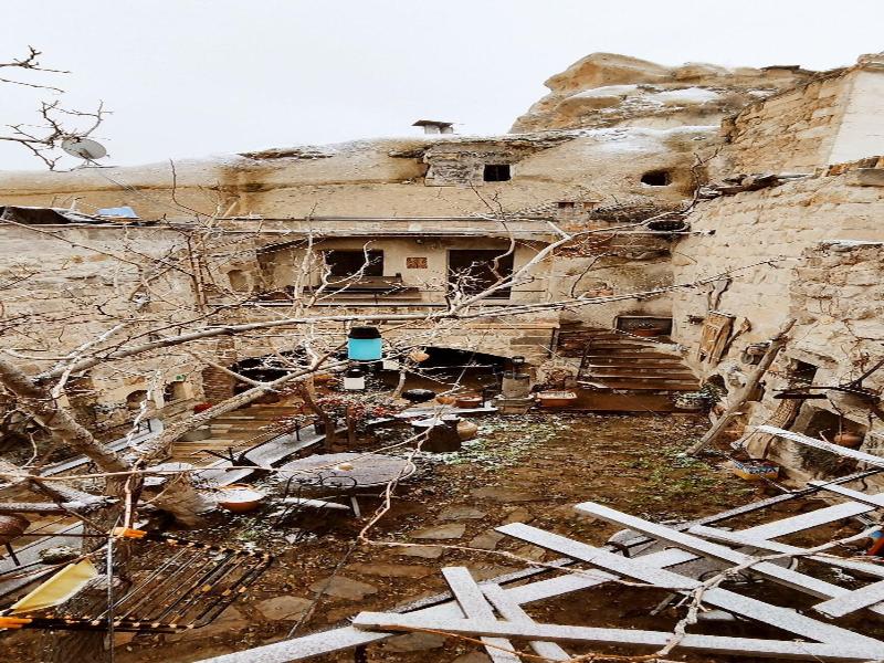 Vintage Cave House image