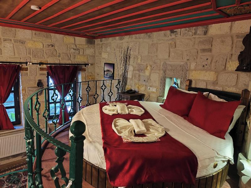 Vintage Cave House image