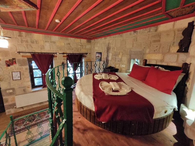 Vintage Cave House image
