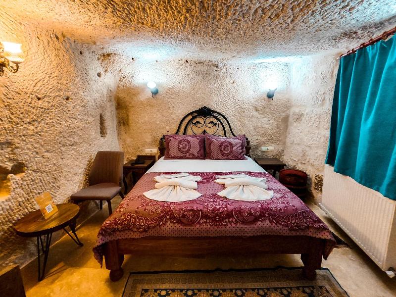 Vintage Cave House image