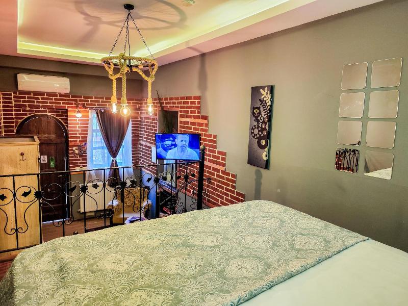 Vintage Cave House image