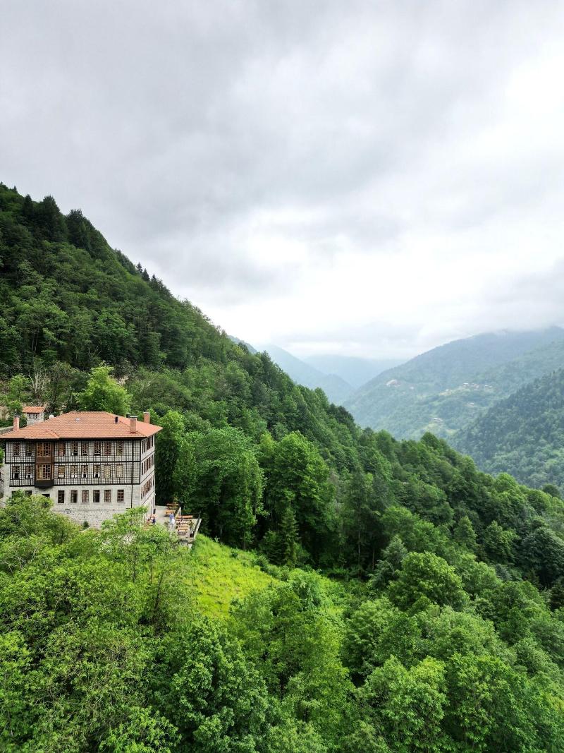 Dudi Konak