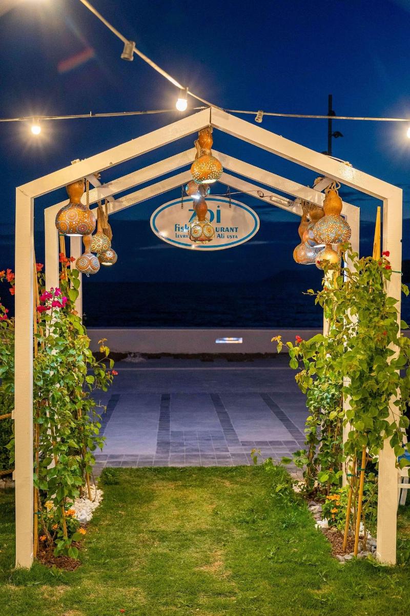 Uras Beach Hotel image