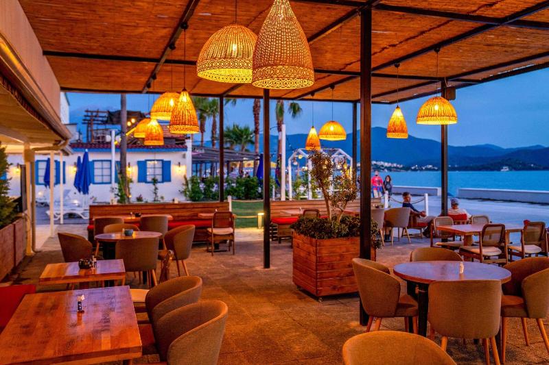 Uras Beach Hotel image