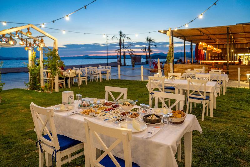 Uras Beach Hotel image