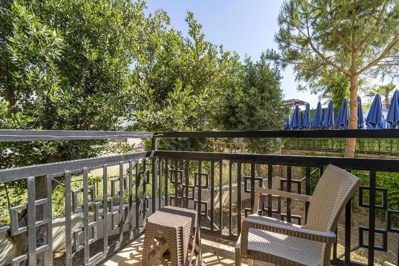Uras Beach Hotel image