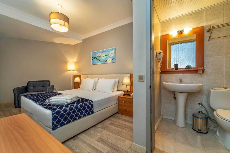 Uras Beach Hotel image