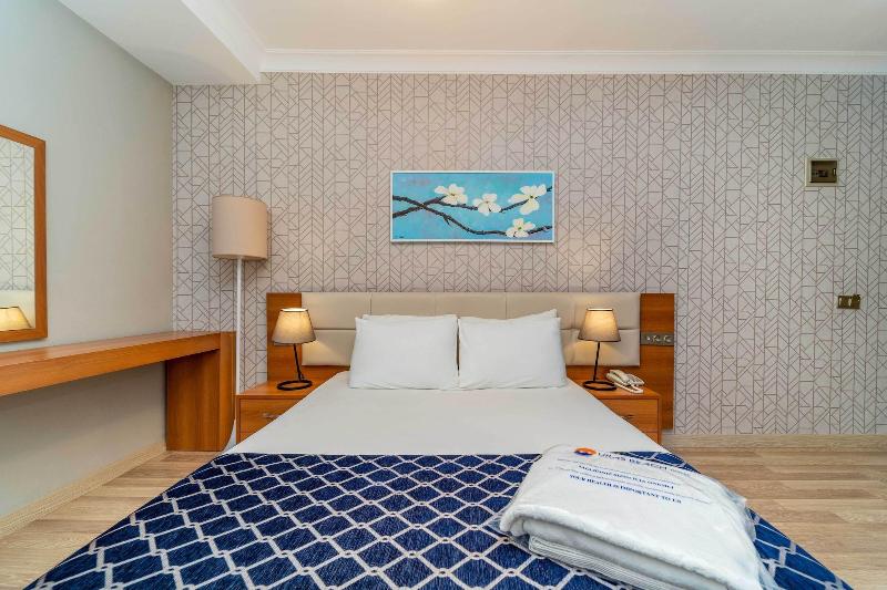 Uras Beach Hotel image