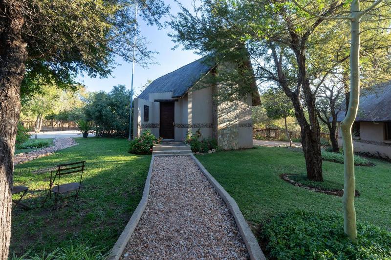 Leopard's Lair Bush Lodge image